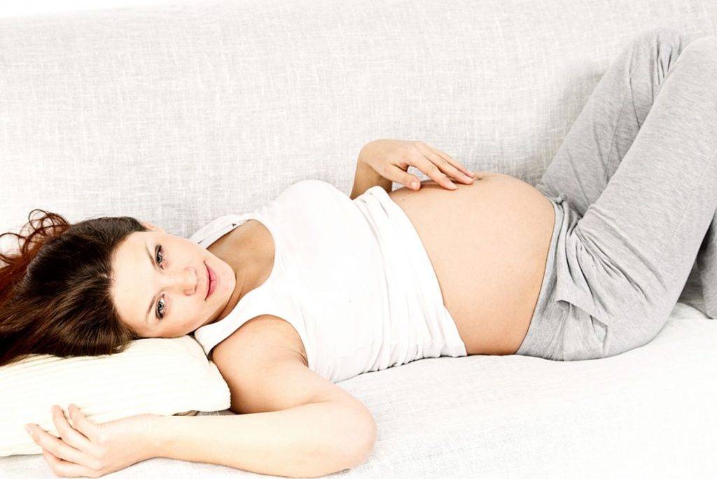 Чем опасен тонус матки при беременности и как убрать его в домашних условиях: рассказывает врач гинеколог