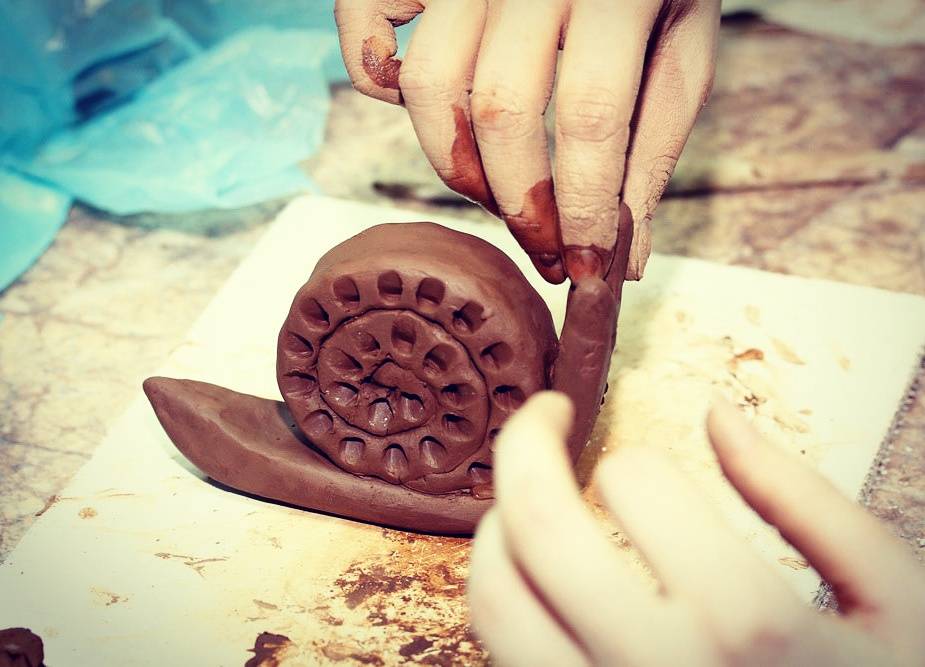 Лепка из глины (65 фото): мастер-класс для начинающих и детей от 4 лет, как размягчить глину, выбираем инструменты