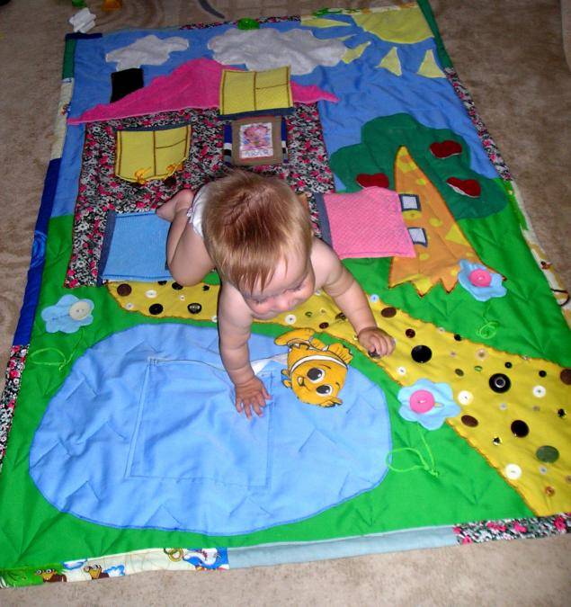 Развивающий коврик для детей своими руками (36 фото): как сделать детский коврик для малышей