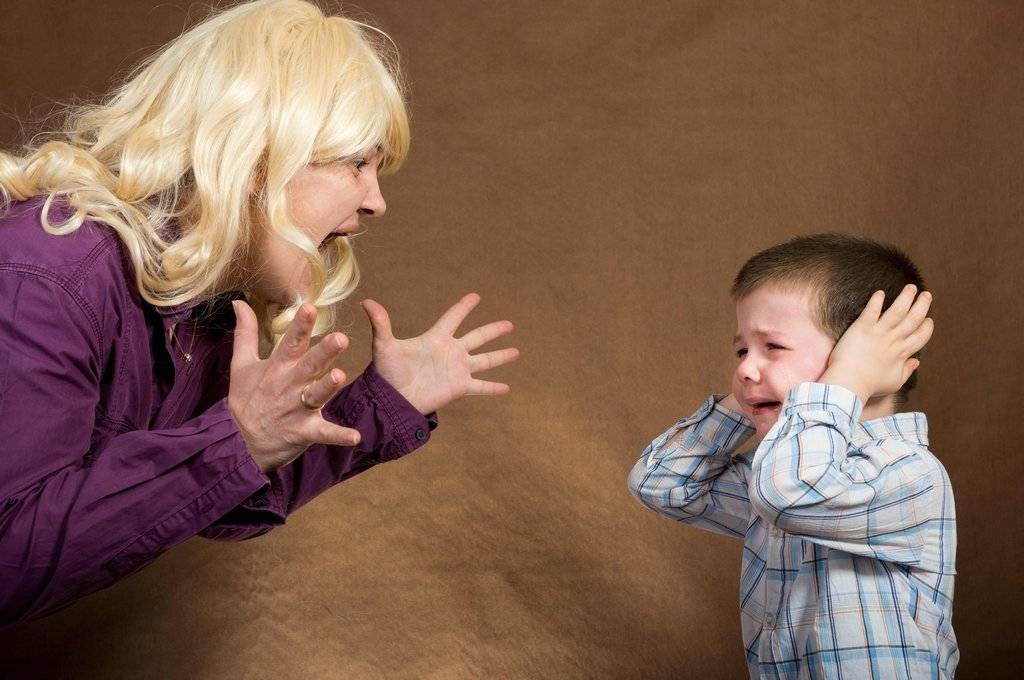 Как правильно воспитать ребёнка без криков и наказаний?