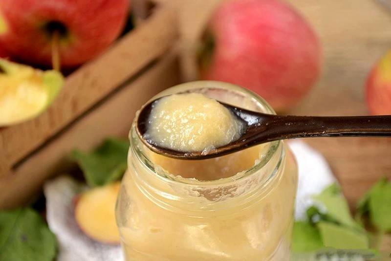 Приготовление яблочного пюре грудничку своими руками: как сделать из свежих яблок