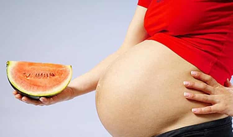 Дыня при беременности — польза, противопоказания и риски употребления