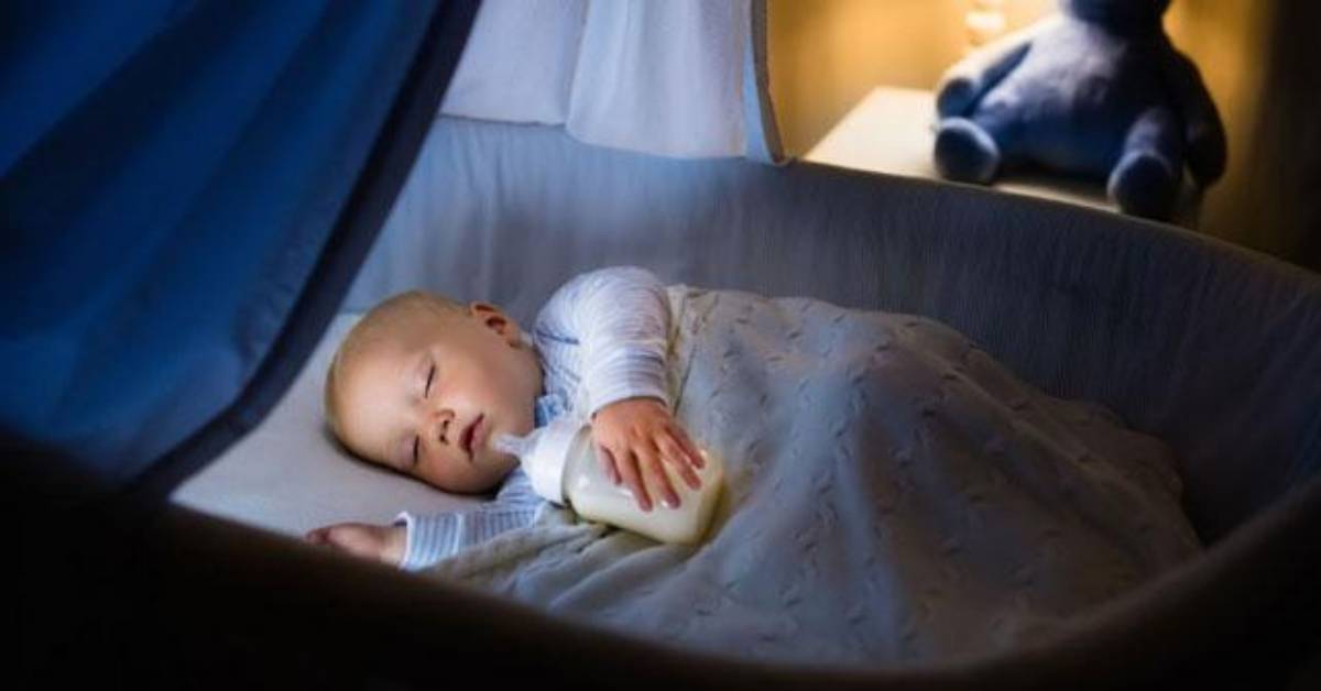 Когда ребенок начинает спать всю ночь? - medical insider