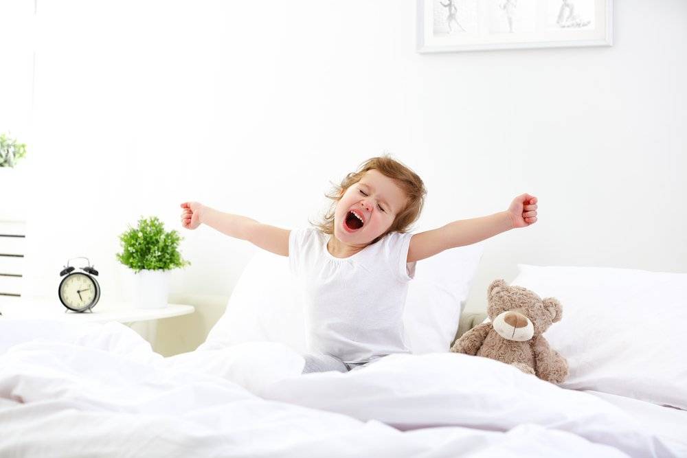 Как разбудить ребенка утром рецепты легких пробуждений