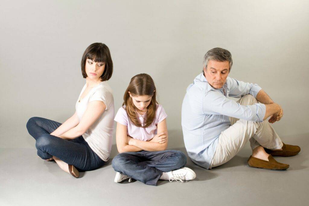 Советы психолога: как не травмировать своих детей при разводе
