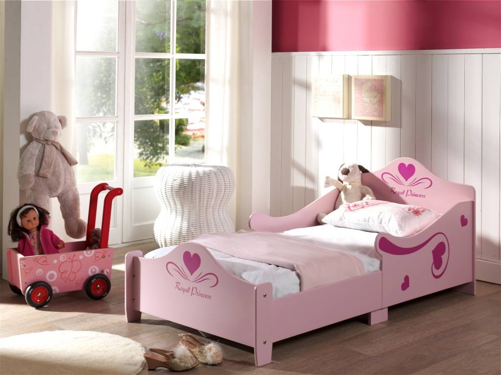 Кровать для девочек, какую лучше выбрать по возрасту, какие есть нюансы