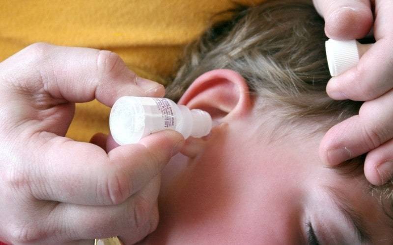 Почему болят уши у ребенка? - [решение и лечение]