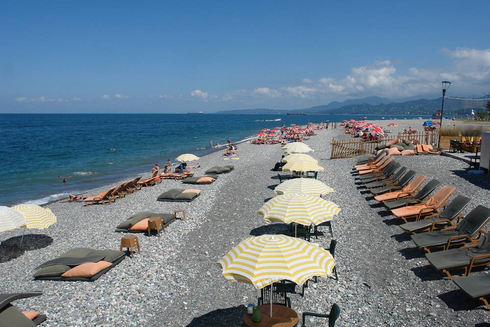 Курорты грузии на море: где лучше отдыхать, популярные города и пляжные поселки на черноморском побережье, а также какие цены на жилье и развлечения?