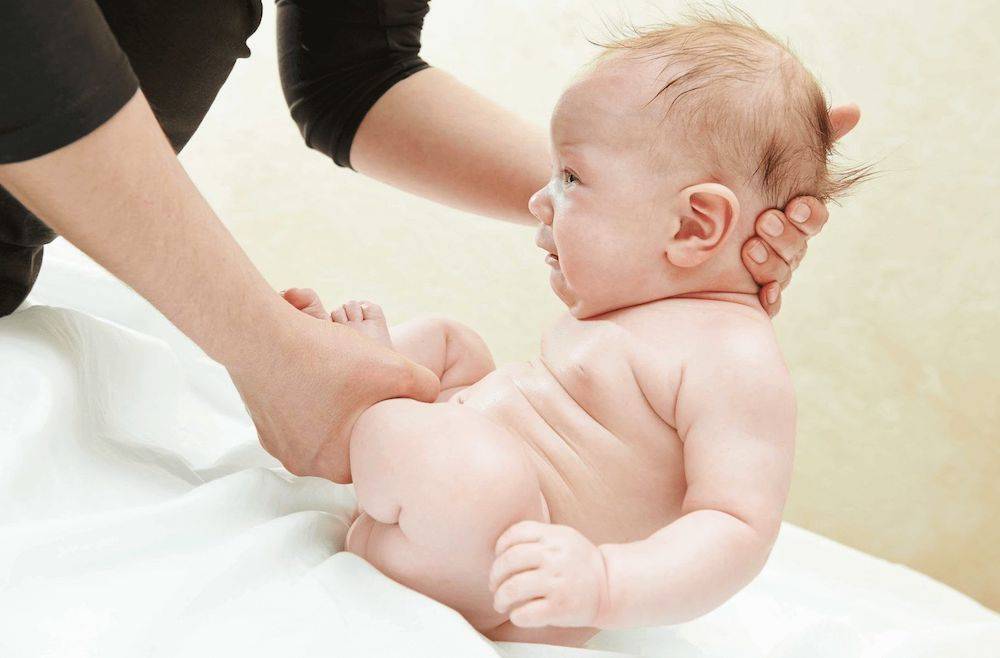 Газоотводная трубка для новорожденных: действительно ли она необходима вашему малышу?