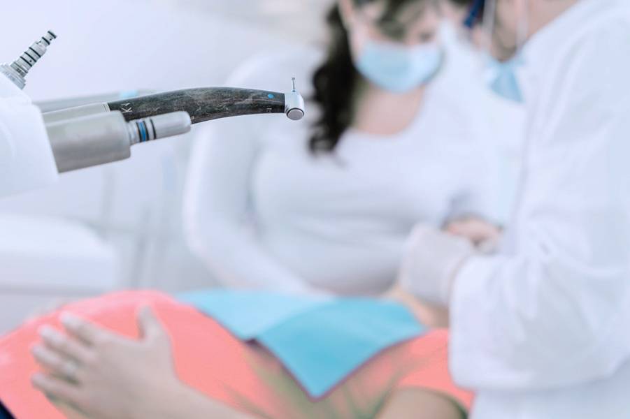 Лечение зубов при беременности - основные моменты