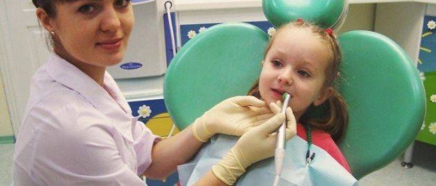 Как уговорить ребенка лечить зубы: советы психолога