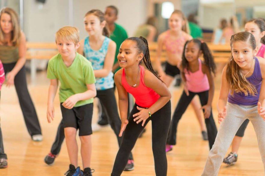 Зумба для детей: чем полезен танец для детей 4-7 лет? есть ли вред от такого фитнеса?