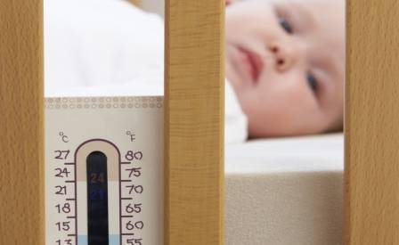 Какая оптимальная температура в комнате для новорождённого и как ее поддерживать