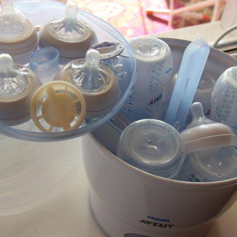 Стерилизация бутылочек и посуды для кормления ребенка