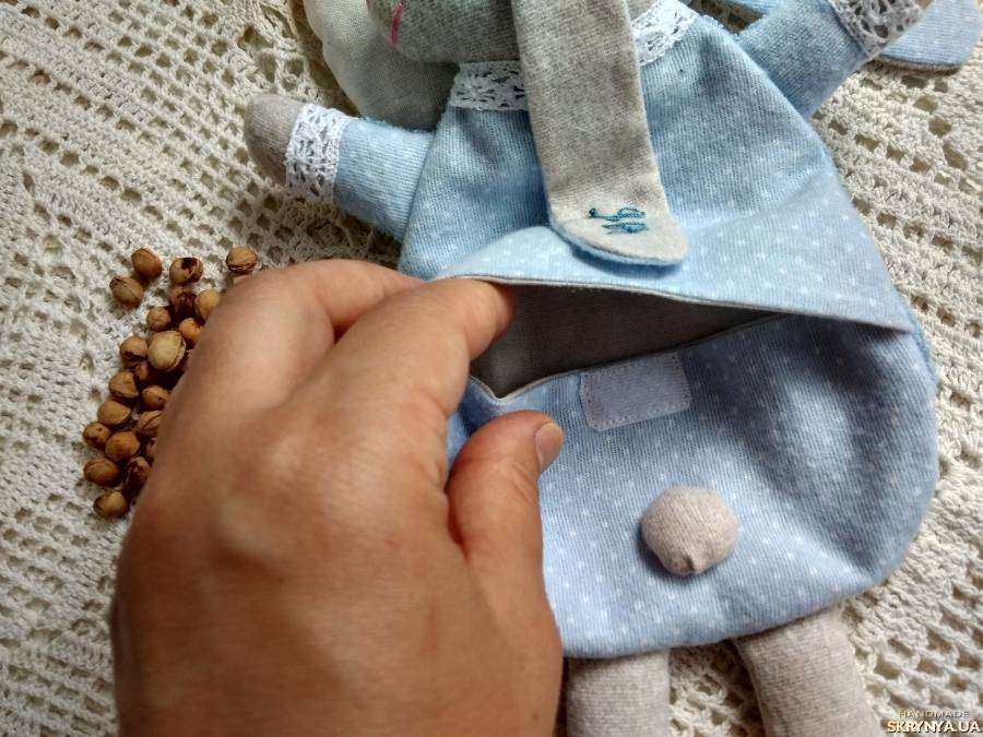 Игрушка грелка для новорожденных: мягконабивная и с вишневыми косточками, выбираем и шьем сами