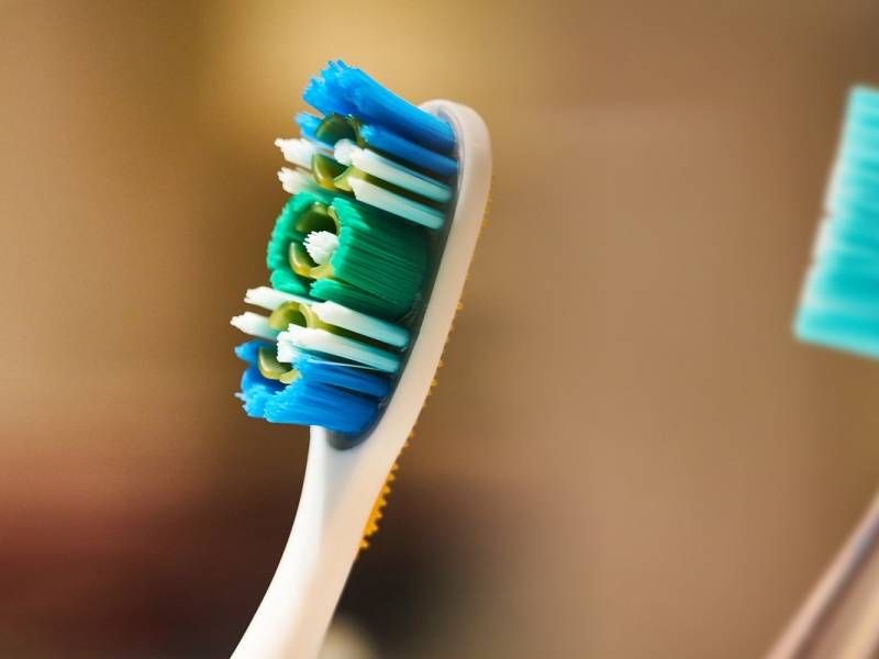 Список лучших детских зубных щеток во всеми плюсами и минусами