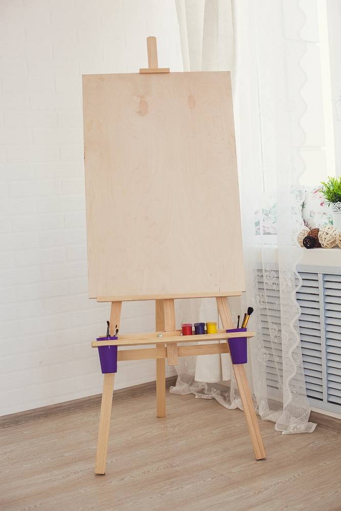 Настольный мольберт (26 фото): размеры детских планшетов для рисования «лира» и pinax, отзывы об изделиях из лдсп