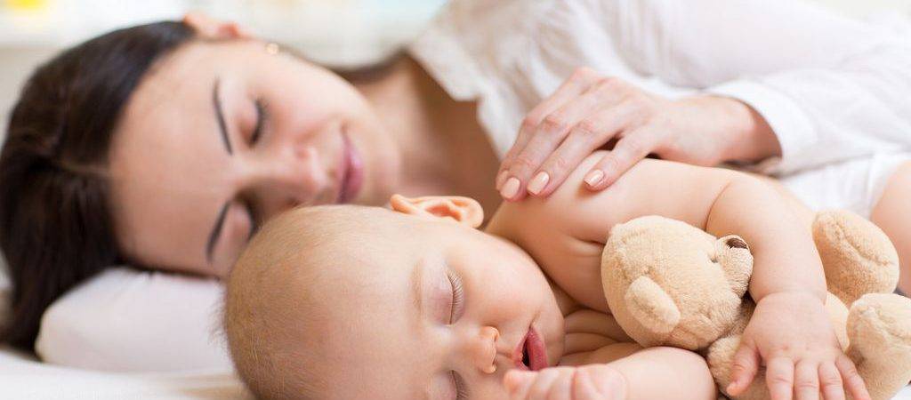 Как уложить ребенка спать без грудного кормления?