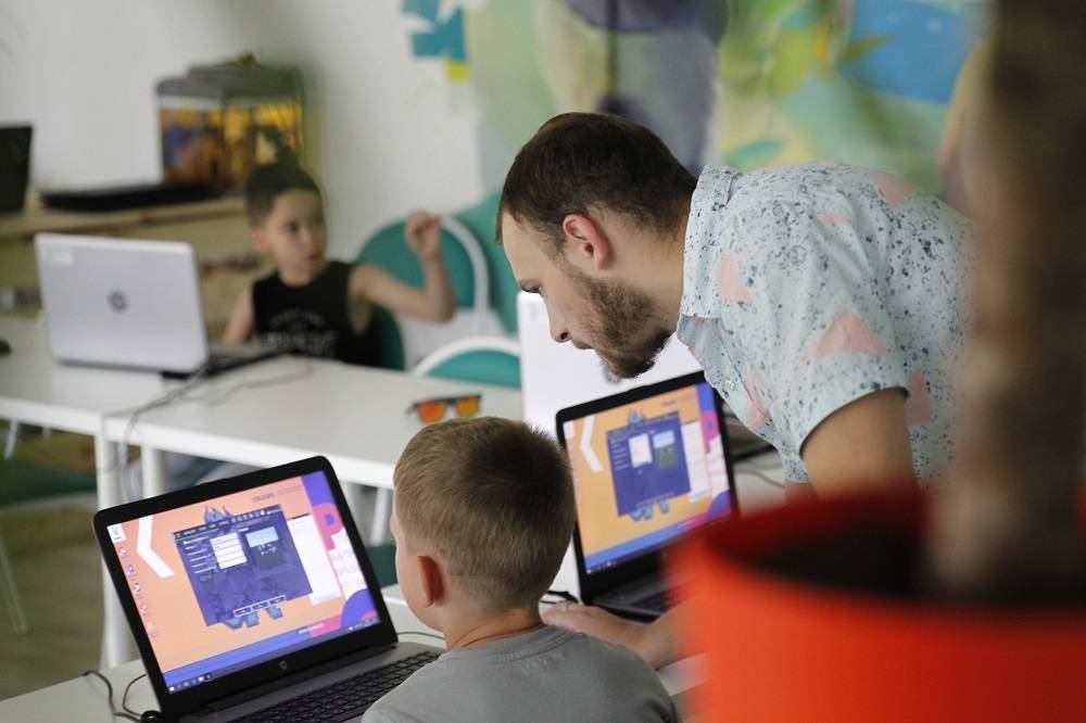 Scratch-программирование для детей – как играть в компьютерные игры с пользой