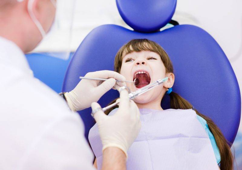 Лечение зубов у детей во сне: наркоз или седация?