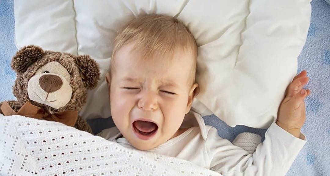 Ночной плач у ребенка: каковы причины и что с этим делать?