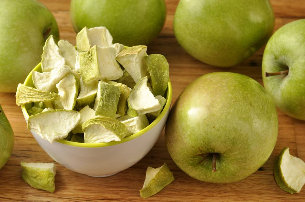 Яблоки при грудном вскармливании: можно ли есть и какие, рецепт