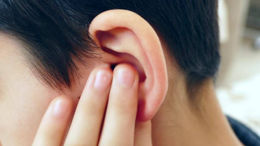 Причины заложенности уха