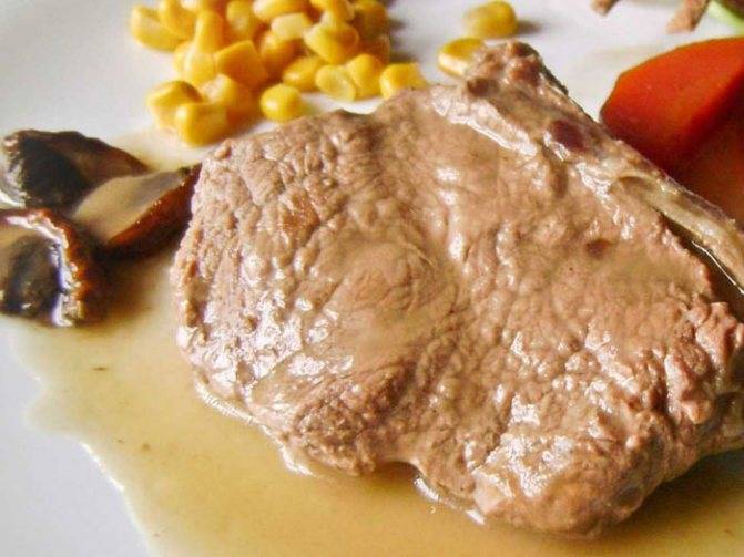 Можно ли при грудном вскармливании шашлык из свинины, а также другие блюда из этого мяса: особенности употребления для кормящей мамы
