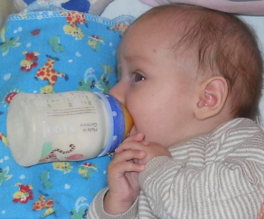 Рвота у новорожденного после кормления смесью | tsitologiya.su