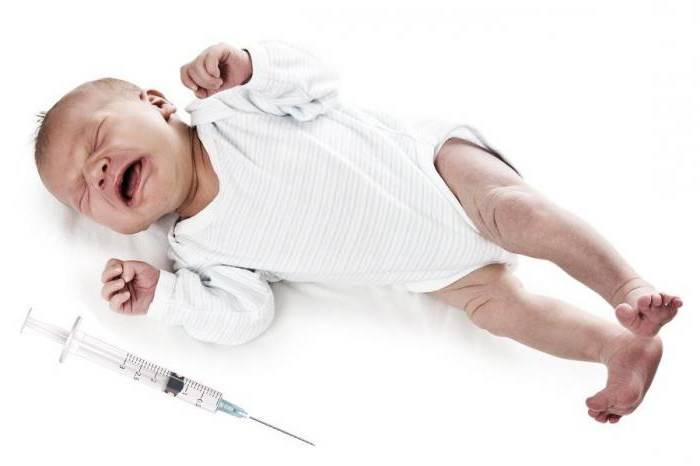 Когда и зачем делают прививки в роддоме новорожденным