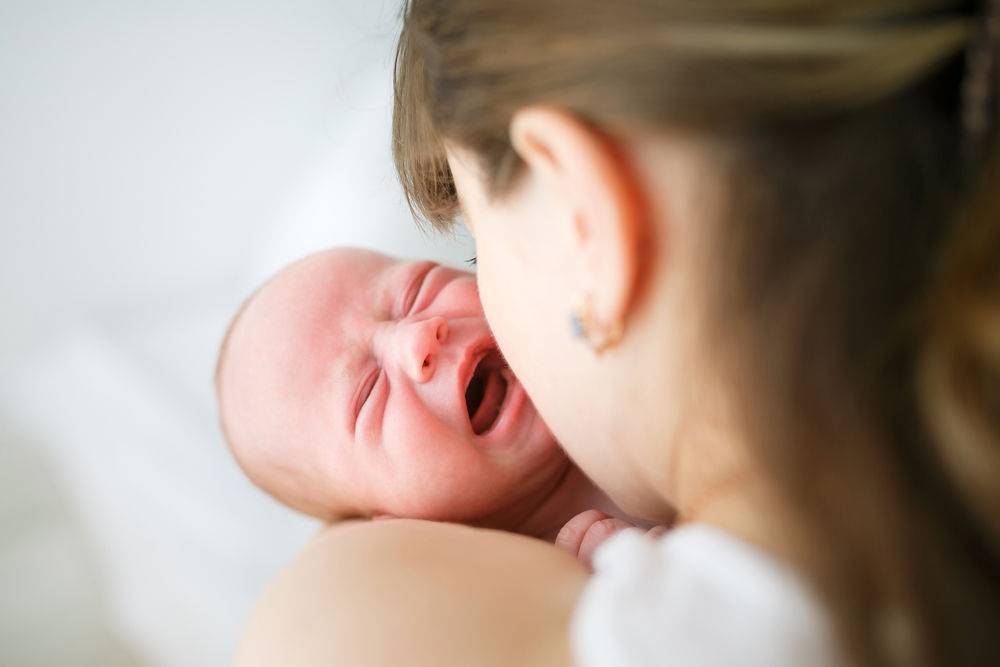 Почему новорожденный кряхтит и тужится во сне | nail-trade.ru