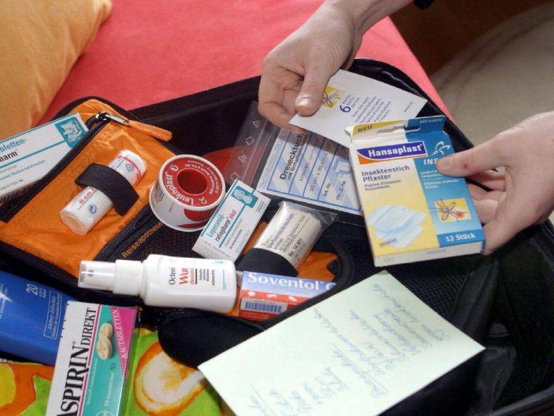 Аптечка на море с ребенком: примерный список лекарств
