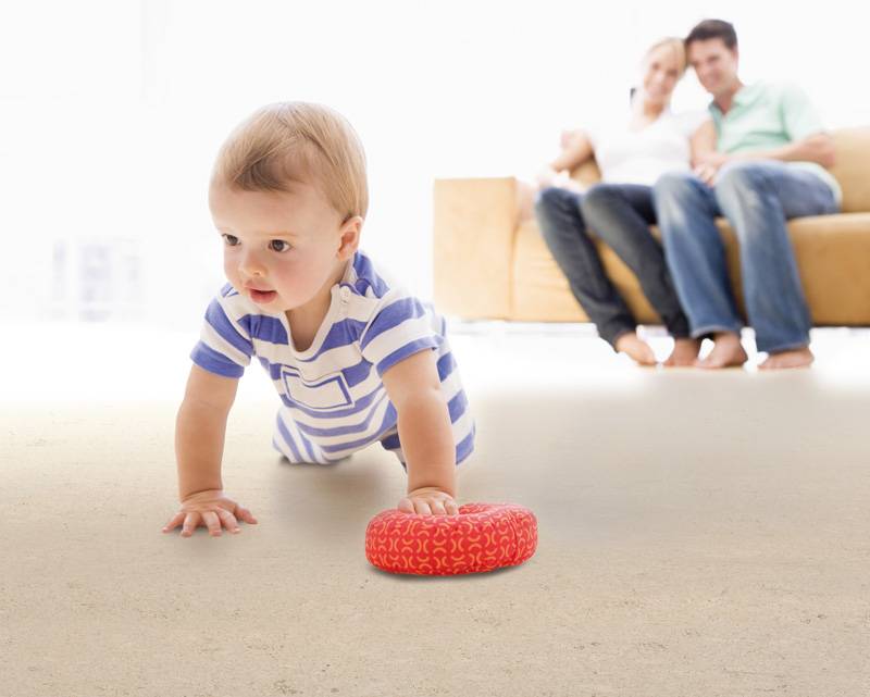 Чтобы ребенок начал ползать: 17 игр и упражнений с рождения. как ползать с ребенком