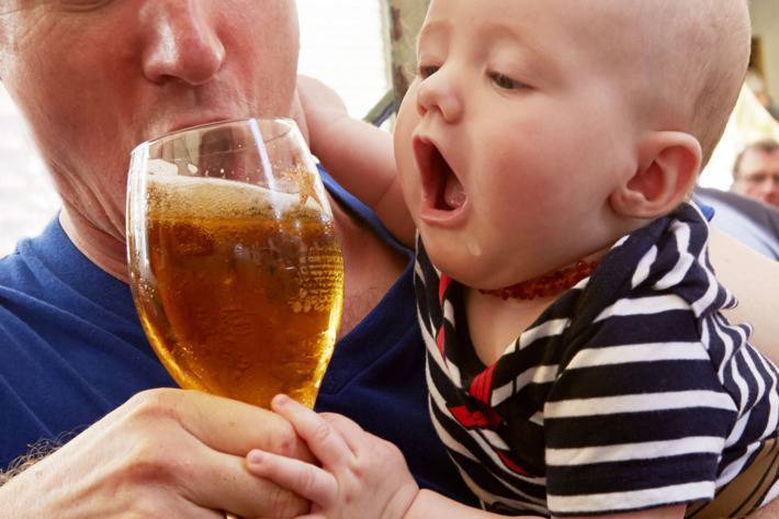 Пиво при грудном вскармливании: воздействие пива на ребенка