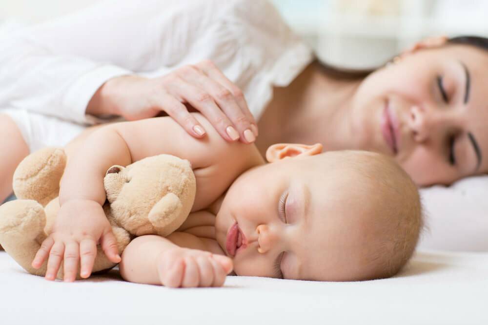 Кормить ли ребенка ночью - причины, диагностика и лечение
