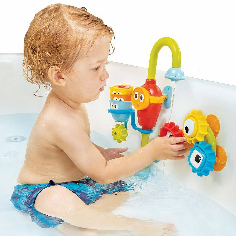 Игрушки для купания: советы по выбору увлекательных детских комплектов