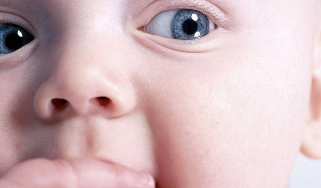 Зрение у новорожденных, этапы развития зрения у младенцев