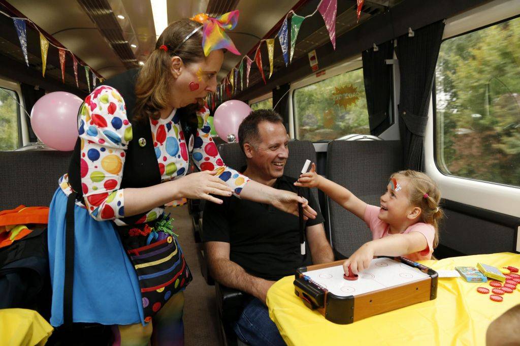 Чем занять ребенка в 5, 6, 7 лет: дома, в поезде, самолете