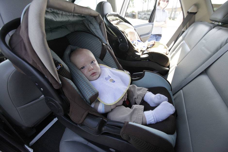 Перевозка детей до 1 года в автомобиле - правила