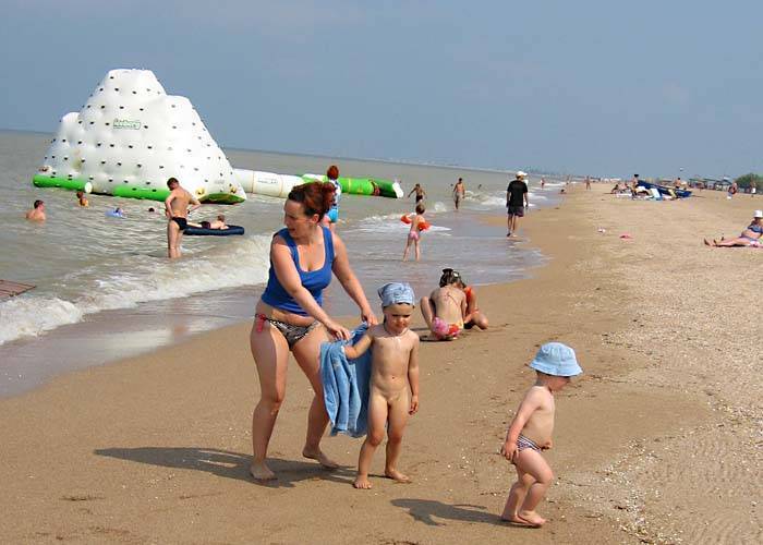 Куда лучше поехать на черное море с детьми, обзор курортов и развлекательных центров