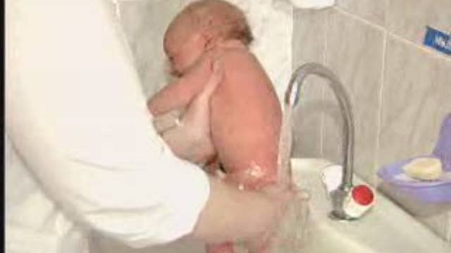 Подмывание новорожденного ребенка. сестринское дело. — медицина. сестринское дело.