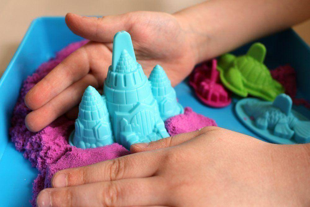 Кинетический песок — развивающая игрушка для детей