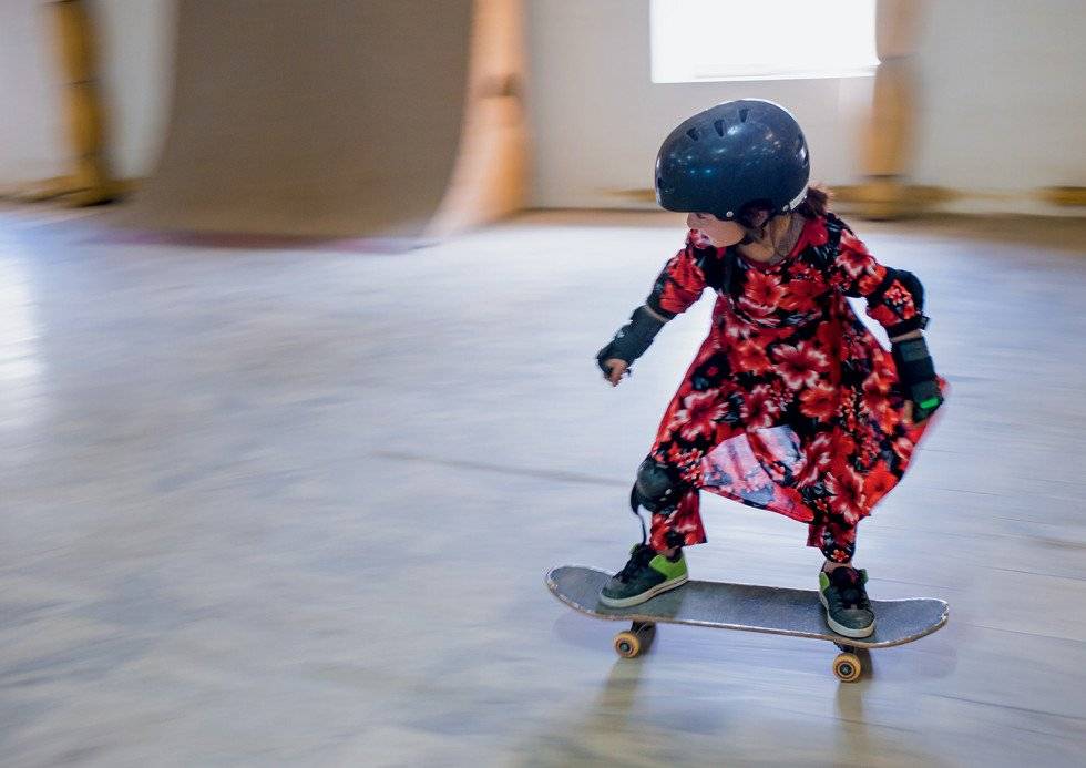 Скейтборд для начинающих: разновидности скейтов для детей и взрослых. как выбрать лучший вариант для новичков по росту и весу?