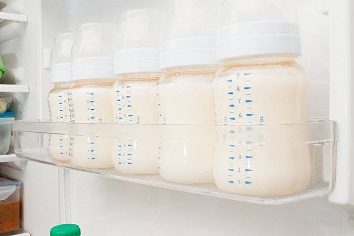 Как подогреть грудное молоко в бутылочке из холодильника?