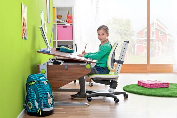 Как выбрать письменный стол для школьника