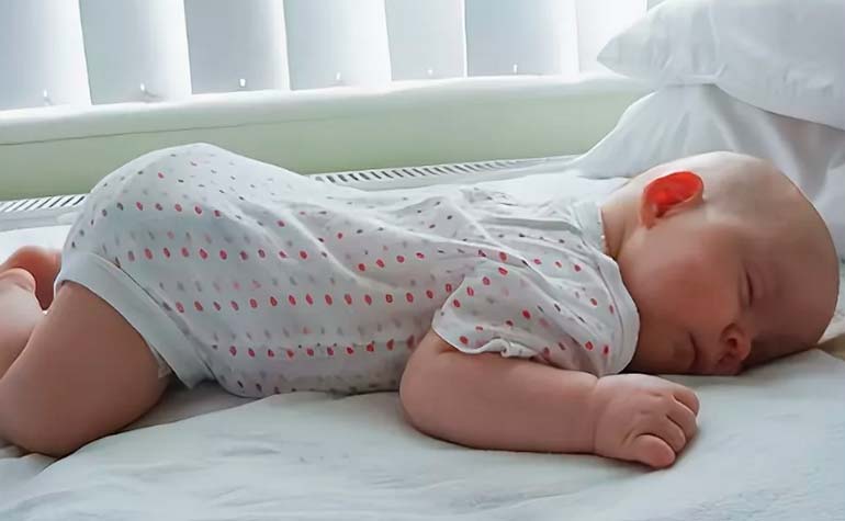 Можно ли новорожденному спать на животе  2021