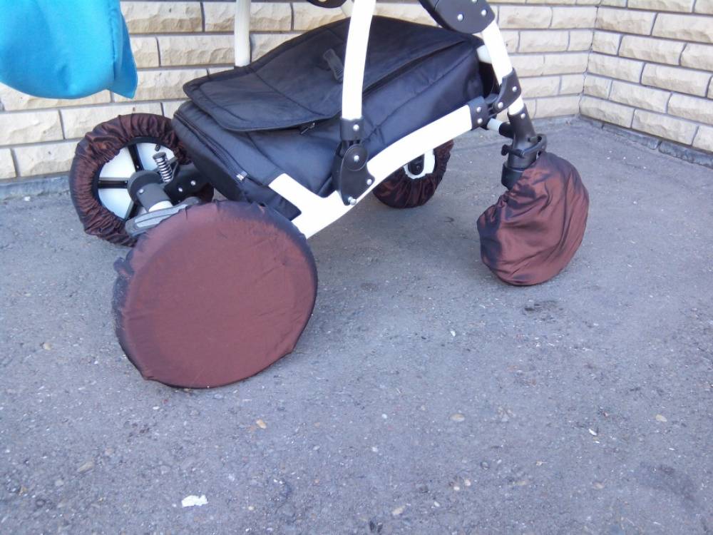 Чехлы на колеса для детской коляски от грязи