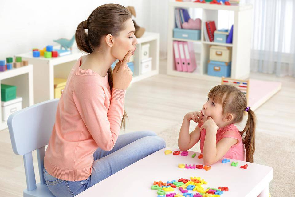 Как научить говорить ребенка в 2 года?