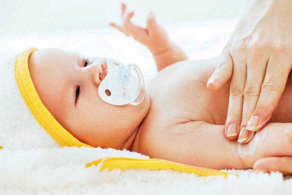 Уход за кожей и слизистыми новорожденного