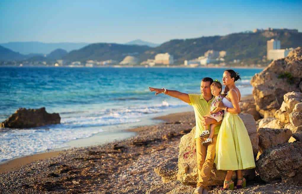 Куда лучше поехать с детьми в Испанию, описание популярных курортов